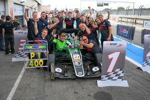  An inspired Fefo Barrichello gives 400th win to Motopark